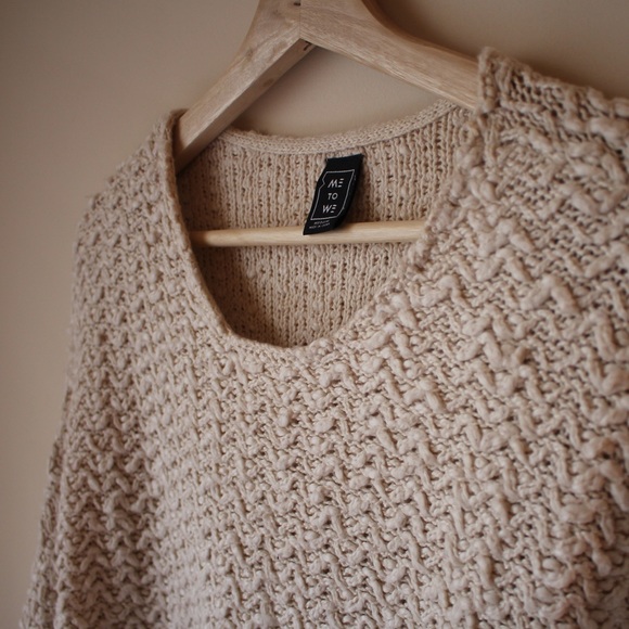 Me to We sweater size medium - Picture 4 of 5